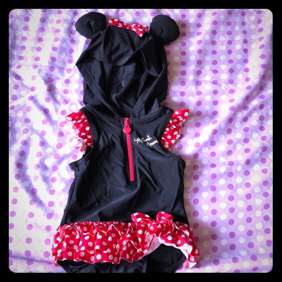 Disney Other - Minney Swims